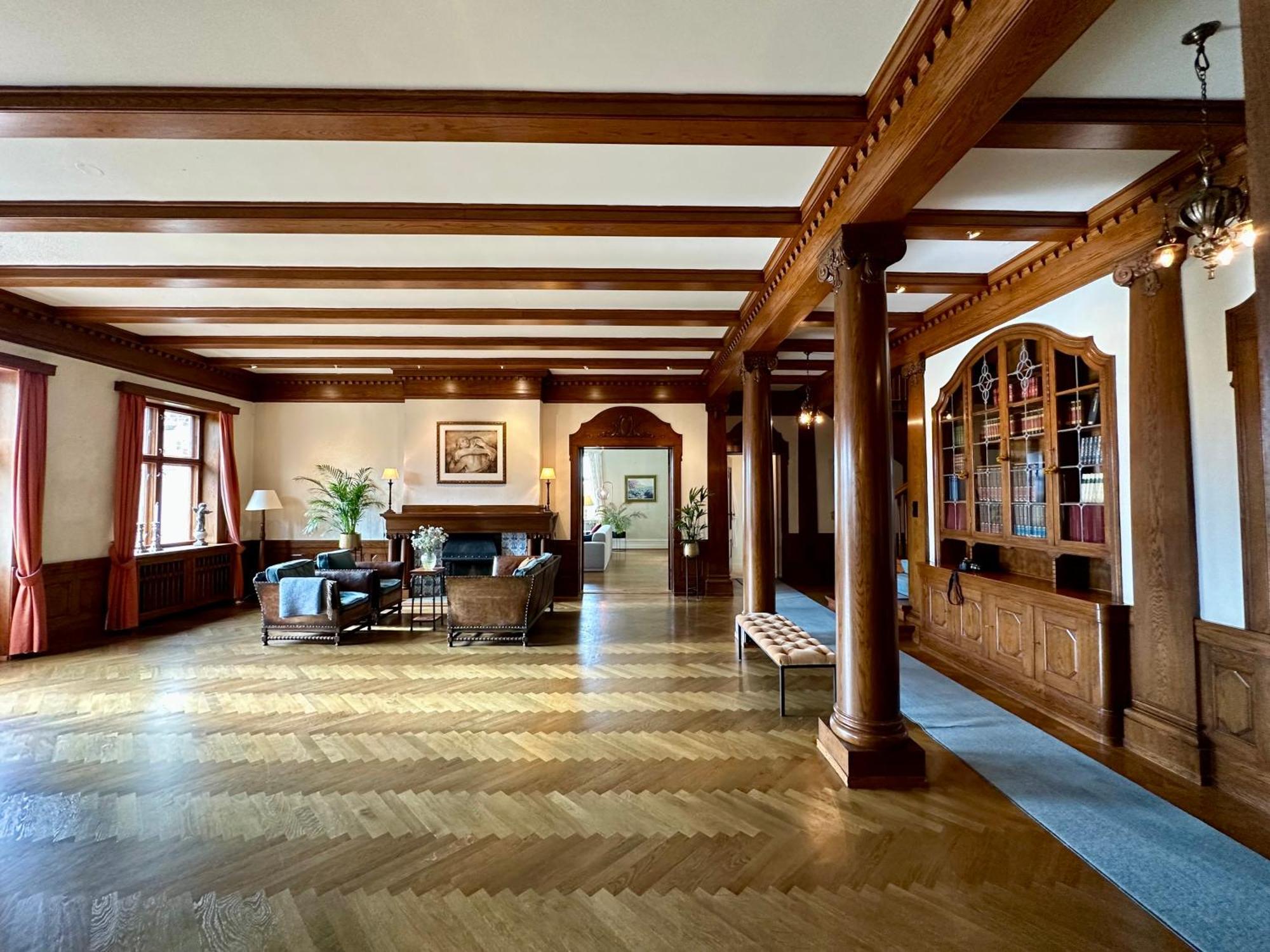 Unique Victorian Villa With Private Coastline Берген Екстер'єр фото