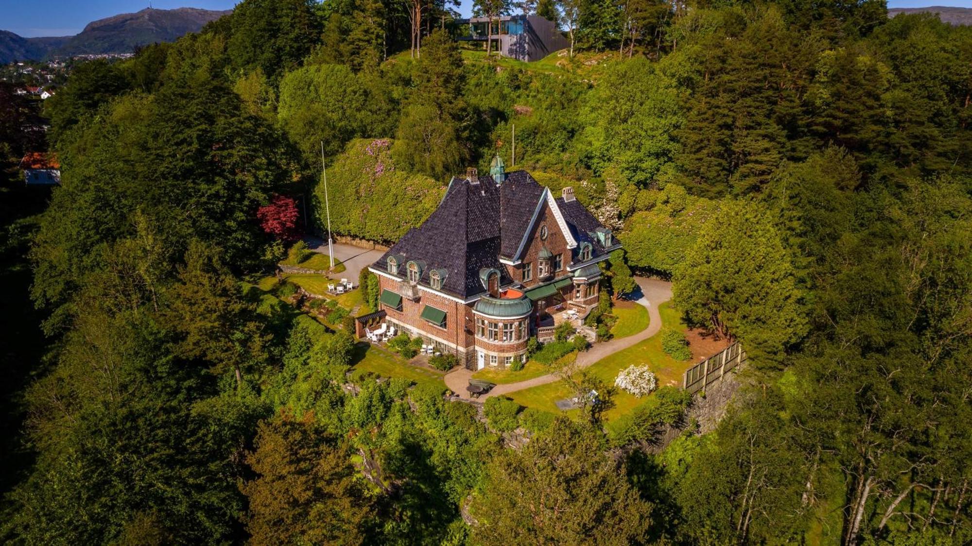 Unique Victorian Villa With Private Coastline Берген Екстер'єр фото